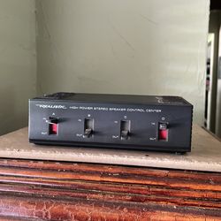 Realistic 40-136 High power 4-Way Speaker control 