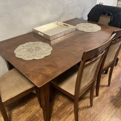 Table +4 chairs