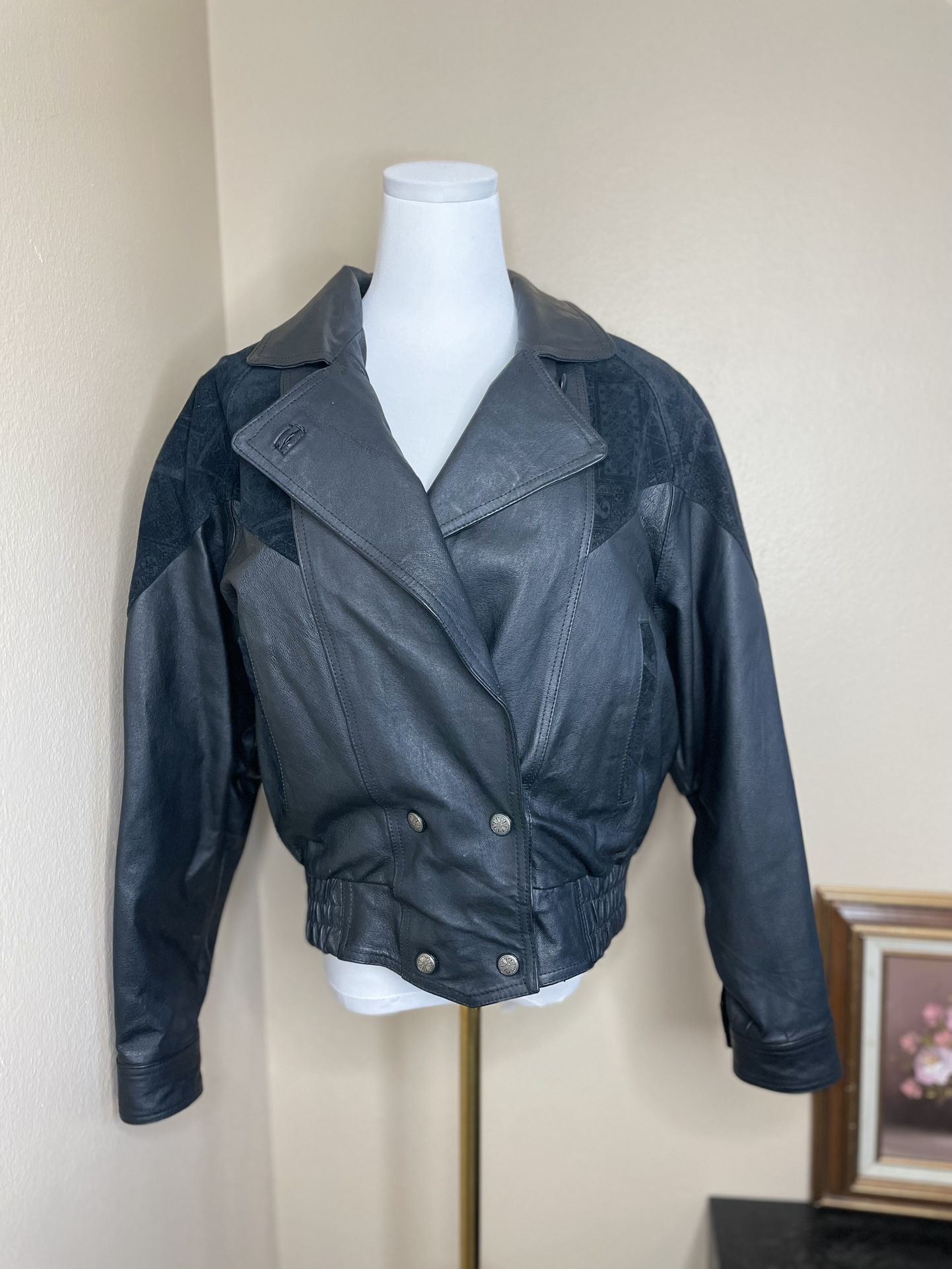 Vintage Wilsons Black Leather Dolman bomber jacket Thinsulate Size Small
