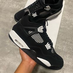 Jordan 4 White Thunder Size 11 Men 