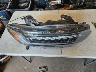 Honda accord right Headlight full lid oem