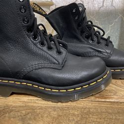 Dr Martens Woman Boots Size 5 