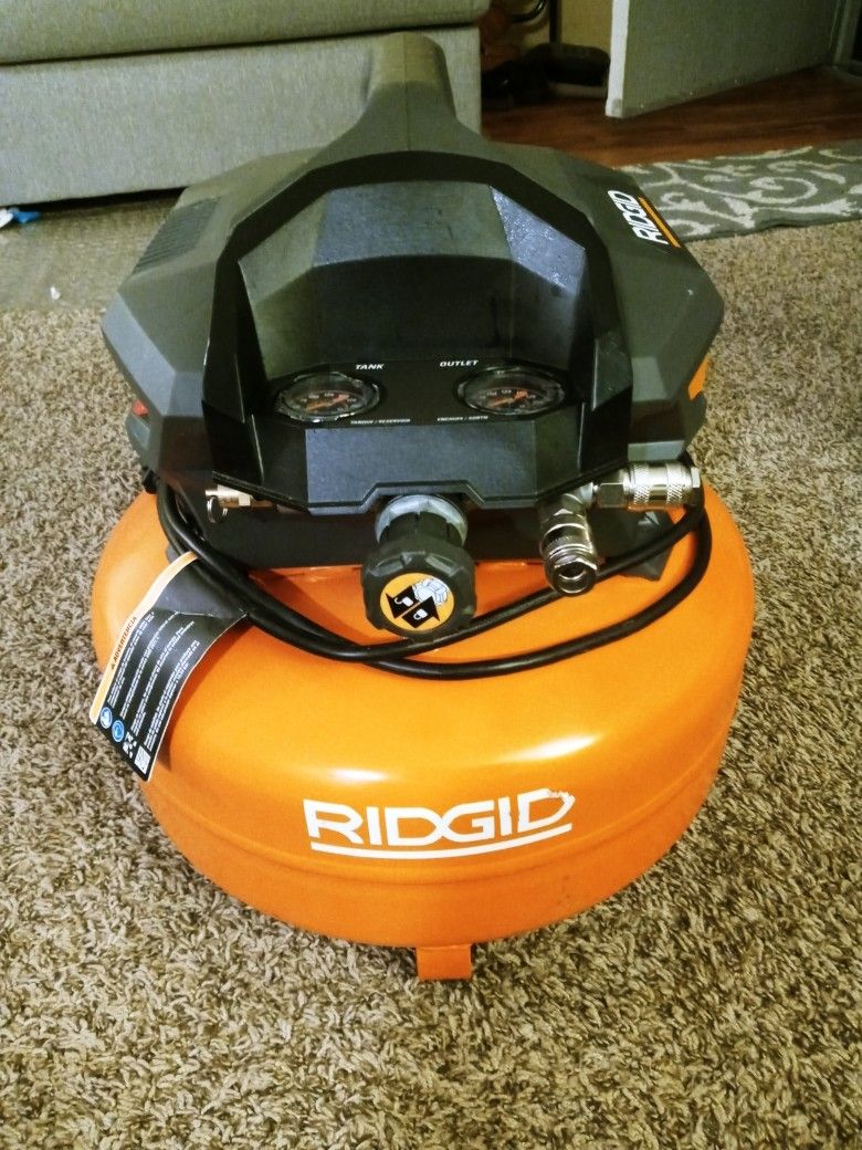 RIDGID 6 Gal. Portable Electric Pancake Air Compressor