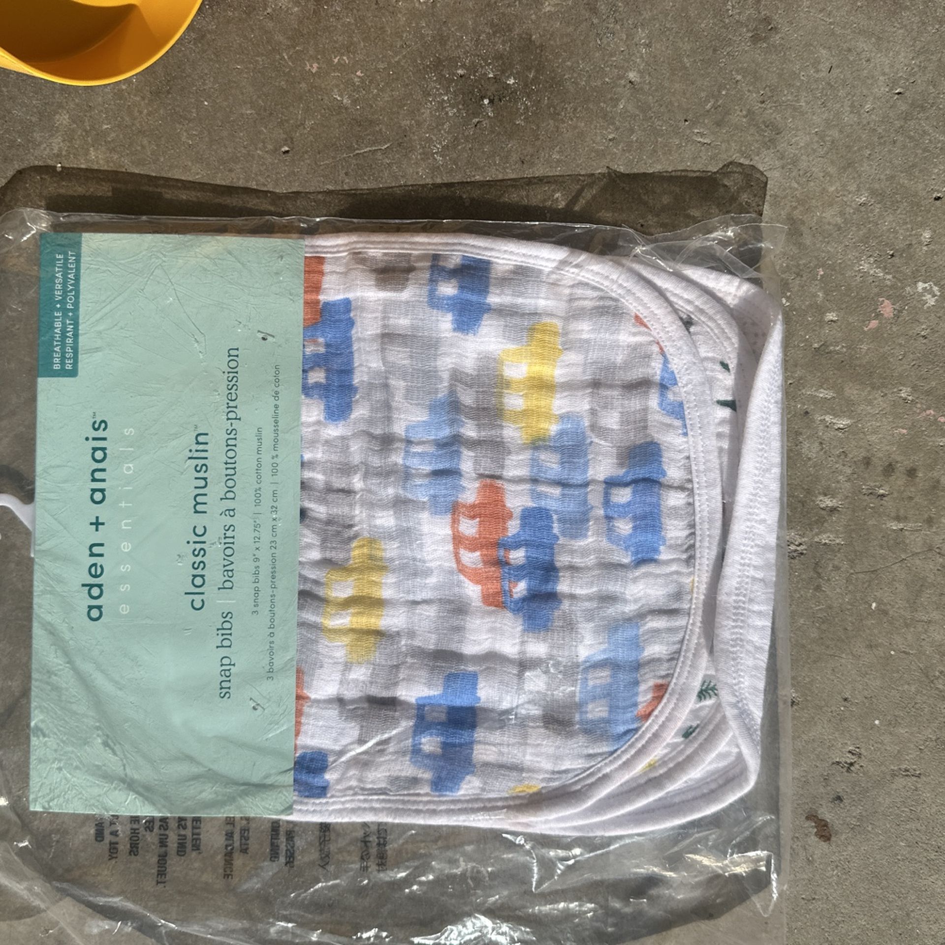 Car Bib