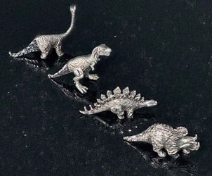 🦖🦕 Solid Pewter Mini Dinosaurs, Rare Collector’s Item Set of 4 (brand new)