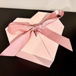 New Sealed Large Pink Heart Shaped Gift/ Flower Boxes with Pink Ribbon