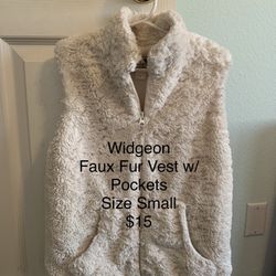 Young Girls Faux Fur Vest, size small (8/10)