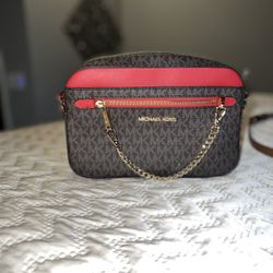 New Womens Crossbag  Michael Kors 