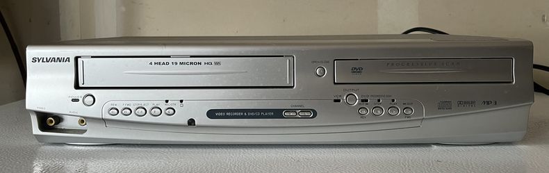 SylvaniaVHS & DVD player