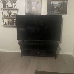 Samsung TV 66 inches