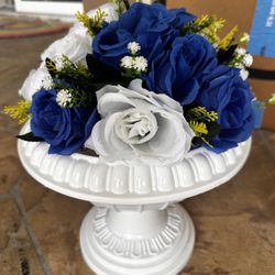 Set of 18 White and Blue flower sets 18 total