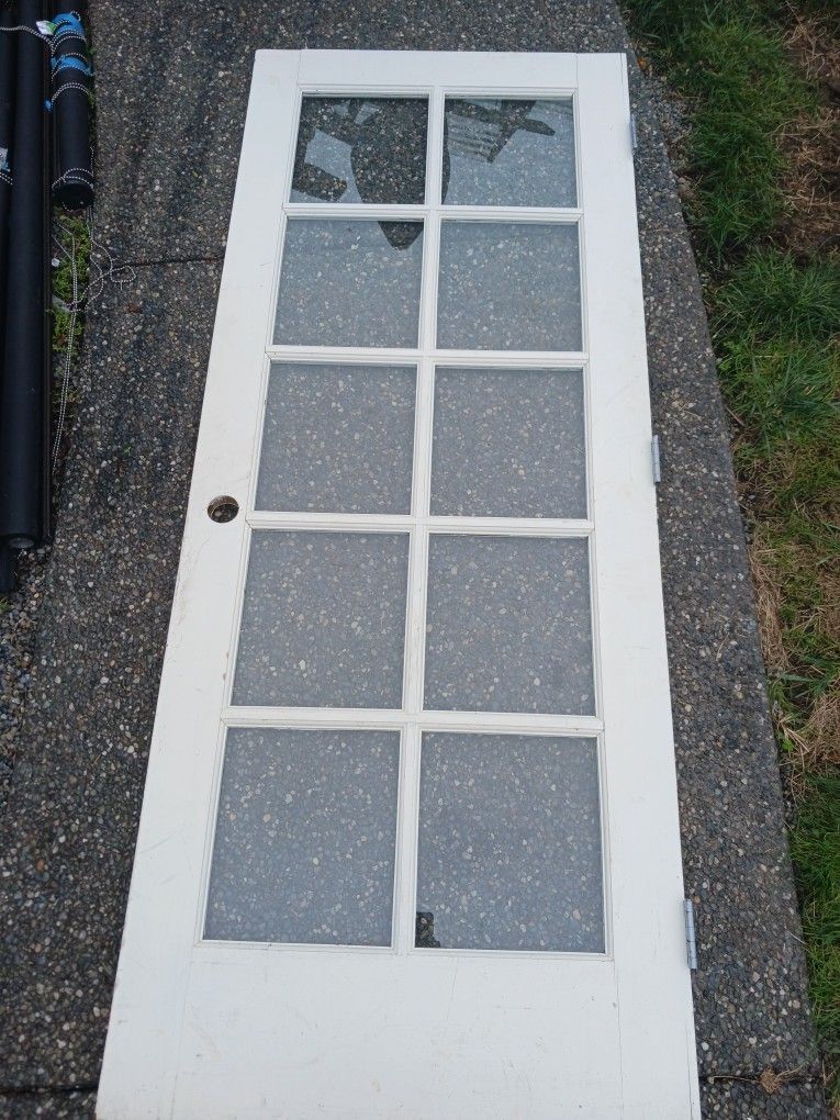 32 Inch INTERIOR french Door, 10 Light Glass Panes 32 Inch, 80 INCH TALL STAINLESS STEEL HINGES INCLUDED WHITE PAINT GOOD CONDITION