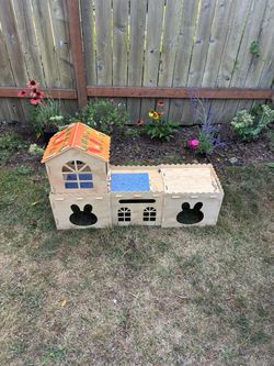 Bunny home castle for rabbits and guinea pigs