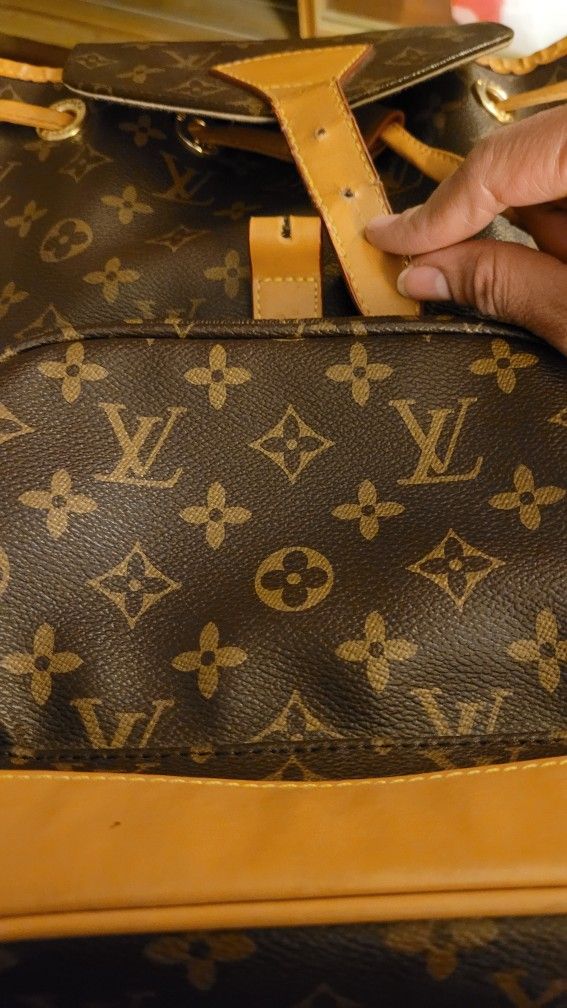 Vintage Louis Vuitton Bag for Sale in Canoga Park, CA - OfferUp