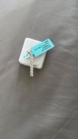 925 Cross Pendant Mossainite