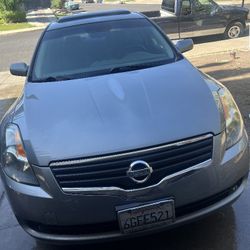 2008 NISSAN ALTIMA 2.5S.   Smogged & Registered.  $2400 Obo