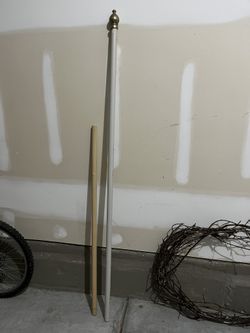 **Only have the plain short dowel now 1.5“ thick Wooden dowel curtain rod  finials and bracket. Apex