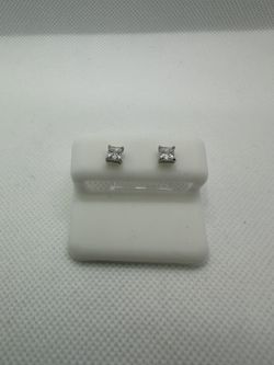 4mm Princess Cut Moissanite Earrings 18KWGP  💎 (Screw Back)