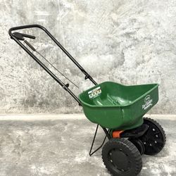 Scotts Turf Builder EdgeGuard Mini Seed & Fertilizer Spreader – Great Condition