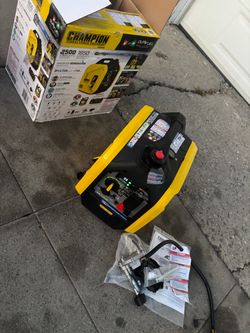 Champion 2500W Dual Fuel Inverter Generator