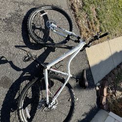  Trek Cali 29” Disc Brake 