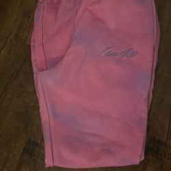 IAMGIA sweats 