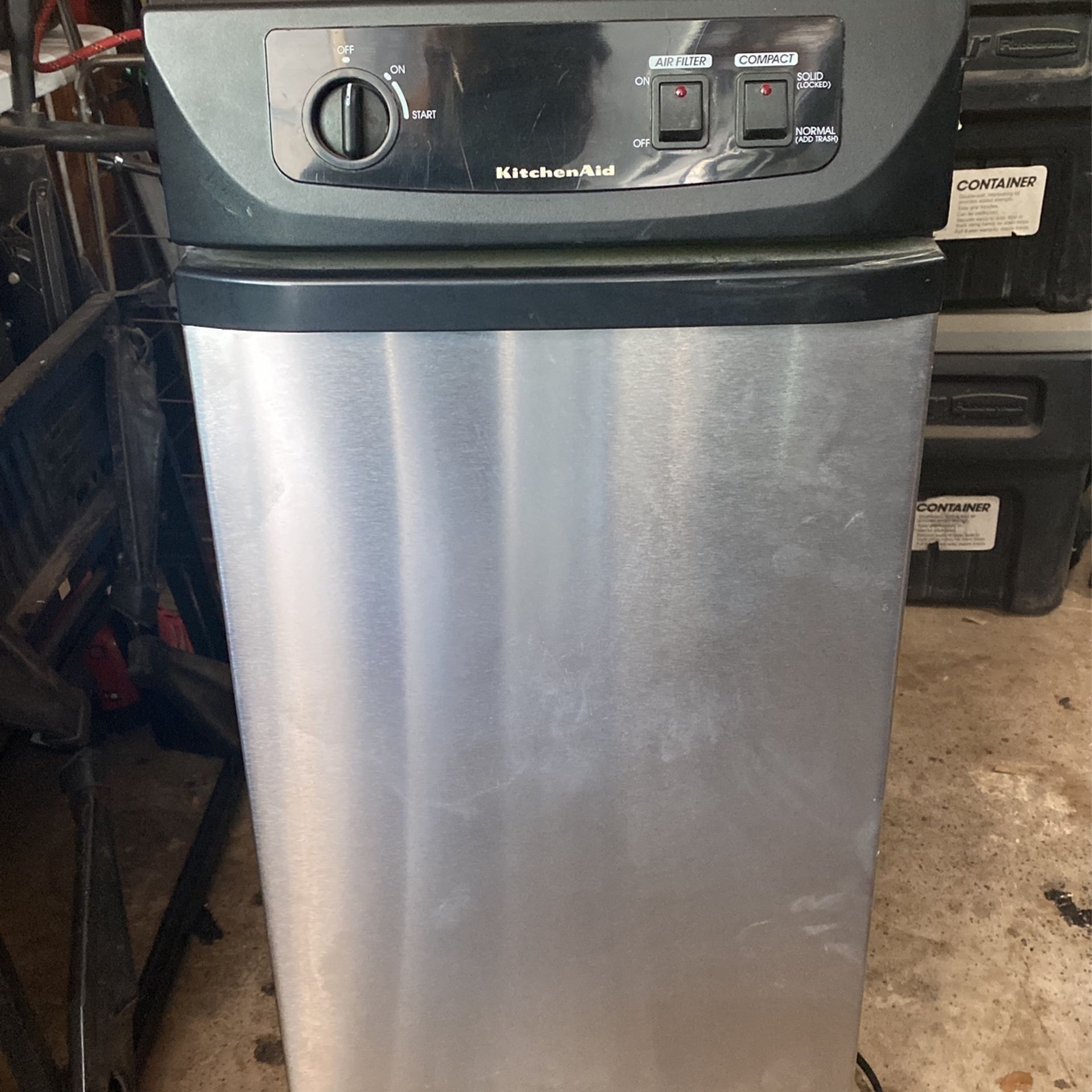 Kitchen Aid Trash Compactor