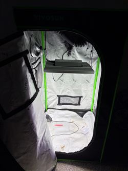 Grow tent complete setup