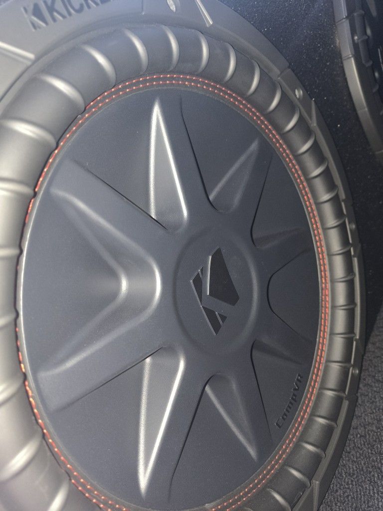 12 Inch Kicker Comp In A Pro Box