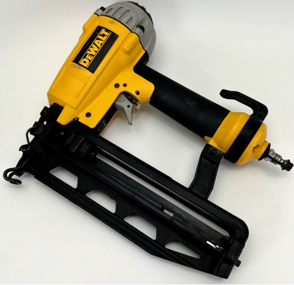 Dewalt 16 Gauge Nail Gun