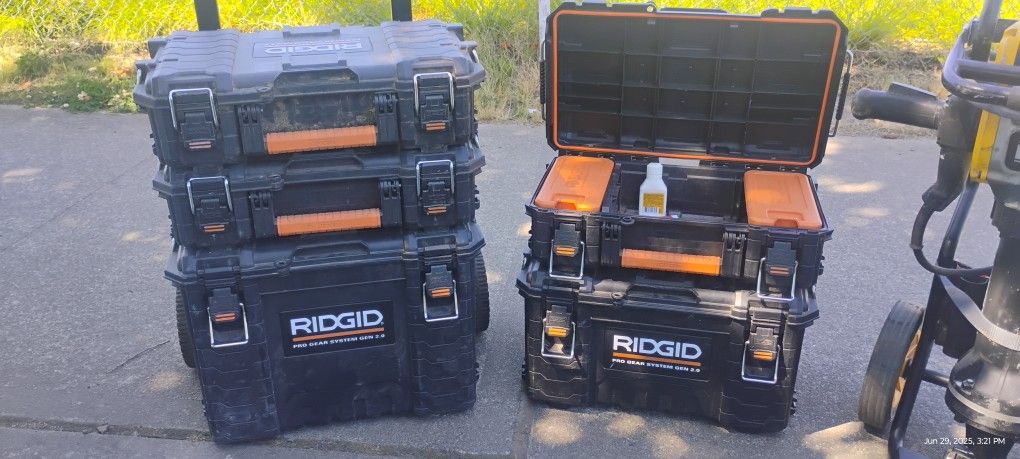 Rigid Packout Boxes