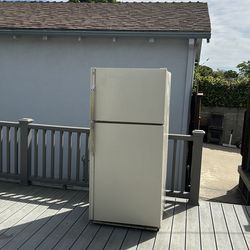 Refrigerator for sale