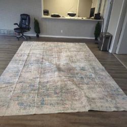 HUGE 10.5x14  Machine Washable Area Rug. Non Skid, Super Soft, Annnnnddddd BRAND NEW In The Box! Retails For $299+ on Amazon. FPPU in Daphne. 
