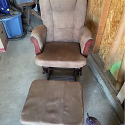 Rocking Chair With Ottoman