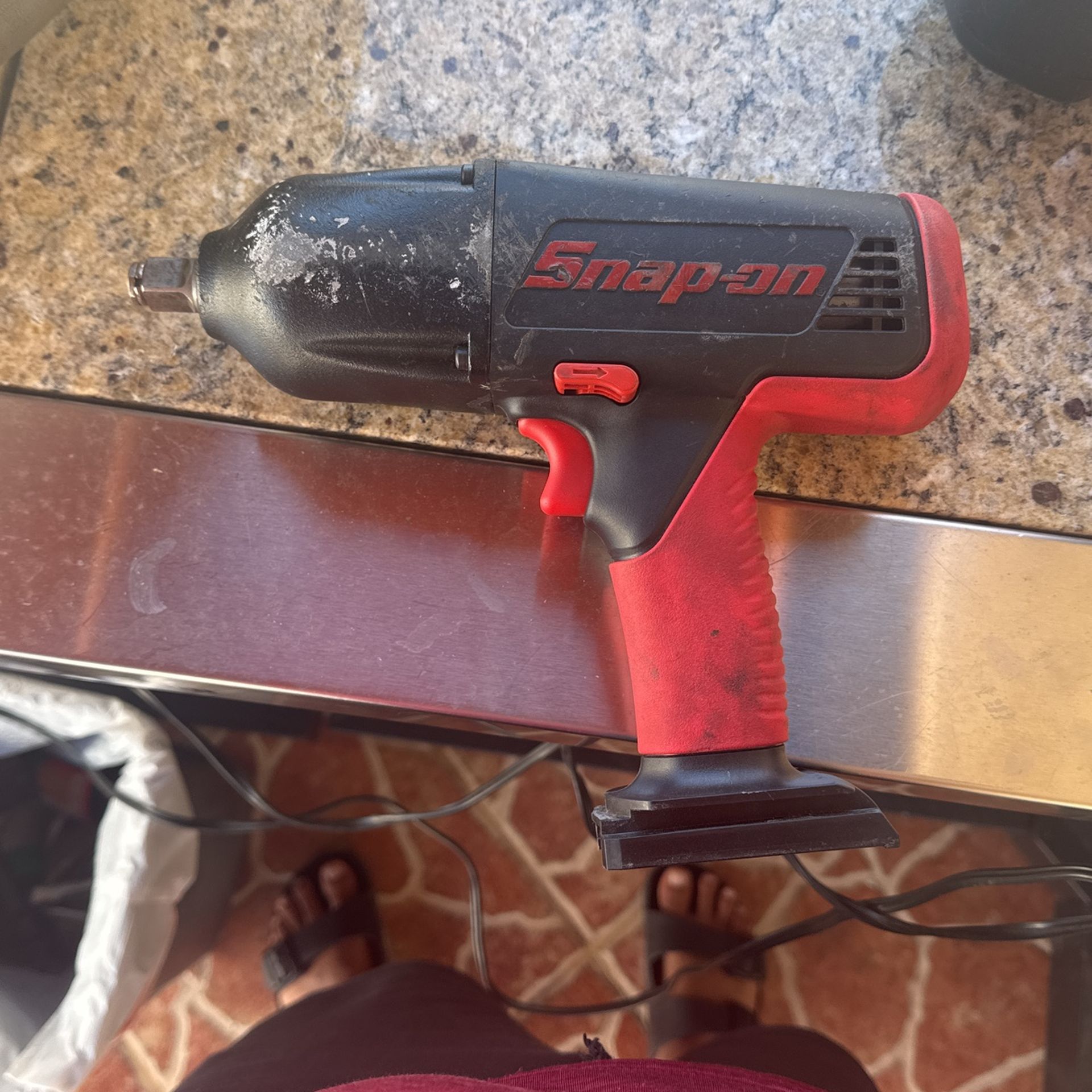 SNAPON 18v IMPACT DRILL