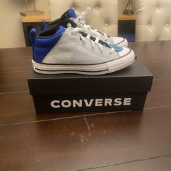 CONVERSE SZ 4 BOYS