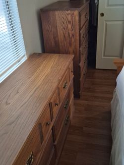 2 dressers