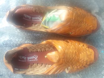 Man leather huaraches