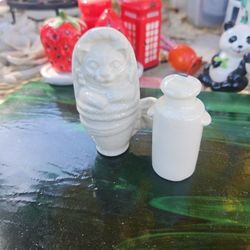 1940s Kitten And Milk Container Salt Pepper Shakers