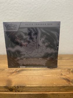 Pokémon TCG Mega Evolution Pitch Black Elite Trainer Box