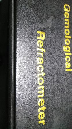 Gemological Refractometer.