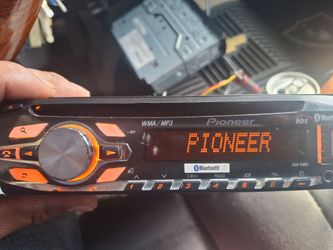 STEREO PIONEER CD AUX USB BLUETOOTH CAMBIA DE DIFERENTES COLORES GOOD CONDICIÓN ABLO ESPAÑOL
