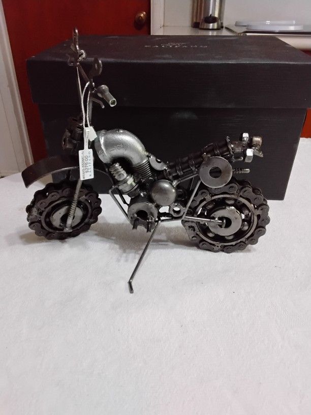 Kalifano Recycled Metal Art