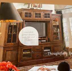 Amazing Entertainment Unit in Great Condition Can be used and sold separately as well See photos Smoke and pet free
