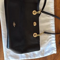 MEDIUM BLACK LEATHER COACH TOTE