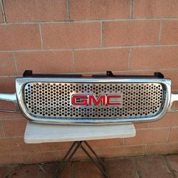 2000-2006 GMC Grill
