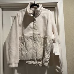 Women’s XL Vuori Sherpa jacket - New With Tags! - $99 