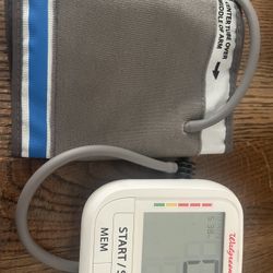 portable blood pressure monitor