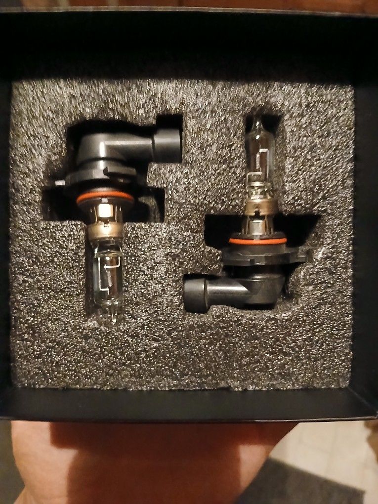 Sylvania Headlight Bulbs 9005