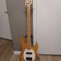 Ernie Ball Music Man Stingray 